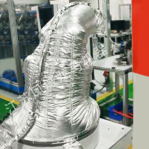极限温度下环境仓防护服如何保护工业机器人？