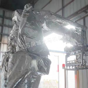 存放机器人恒温防护服的方法