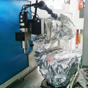 库卡KR70R2100耐高温防护服的功能及作用