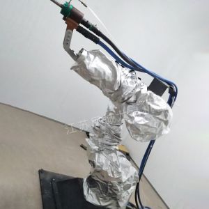 焊接机器人防护服，究竟能解决哪些工业难题？