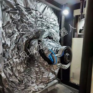 喷砂机器人屏风防护罩：隔离内外环境的关键屏障