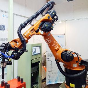 机器人管线包：工业机器人的得力助手