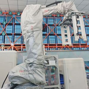 寒潮天气下机器人加热防护服的应用价值