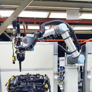 机器人管线包：工业机器人线缆保护的解决方案