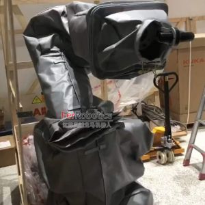 钢坯搬运机器人阻燃防护服的功能及应用