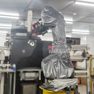 机加工车间必备：防切削油机器人防护服